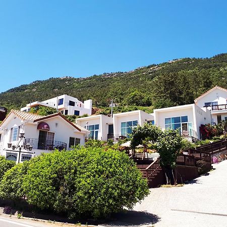 Namhae Bluemare Pension Esterno foto