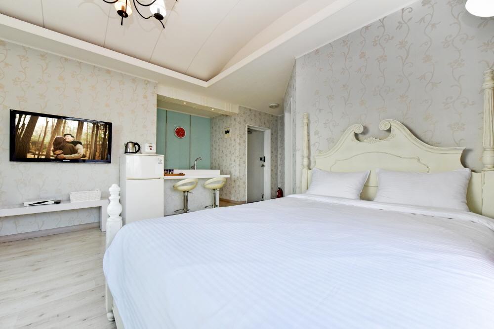 Namhae Bluemare Pension Esterno foto