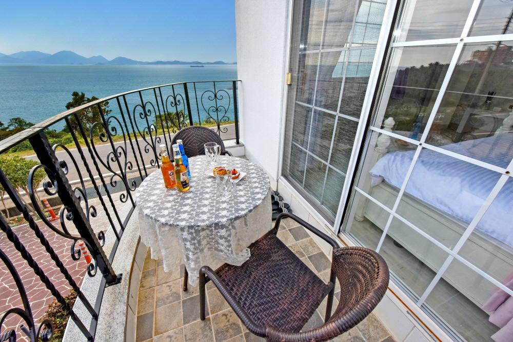 Namhae Bluemare Pension Esterno foto
