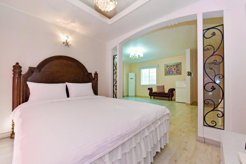 Namhae Bluemare Pension Esterno foto